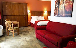 Room in Woodland Lodge at Camp Kulaqua Retreat and Conference Center, FL